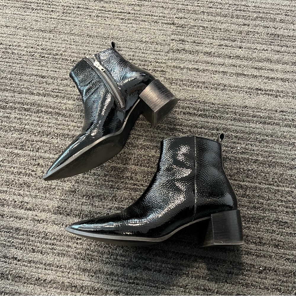 Everlane Glossy Black Boss Booties - Size 8 - Picture 9 of 10